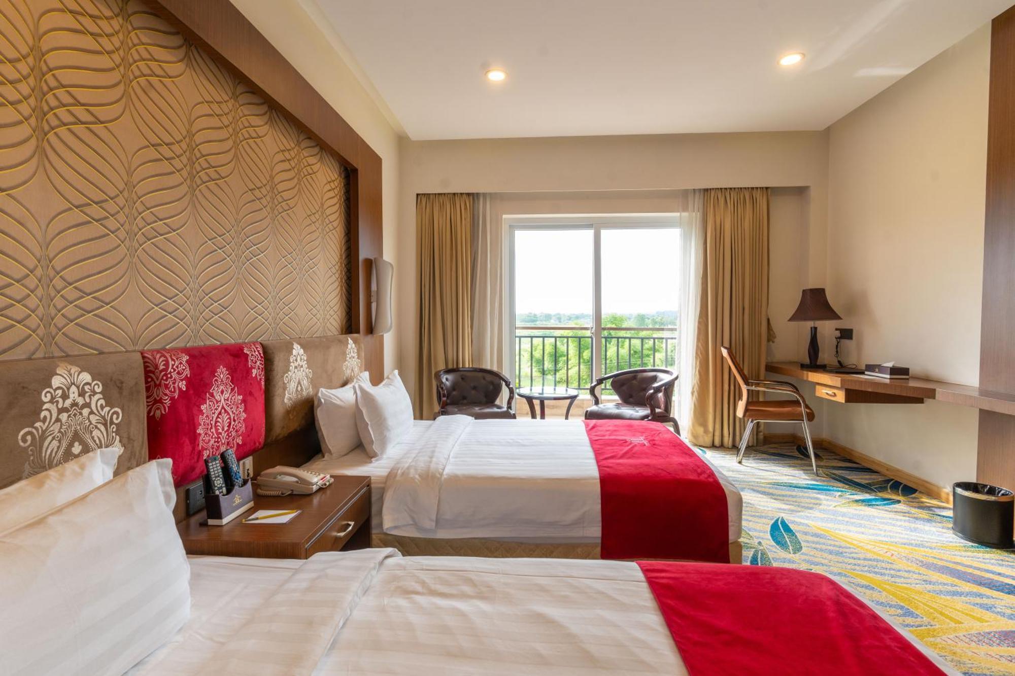 Hotel Mechi Crown Kakarvitta Екстер'єр фото