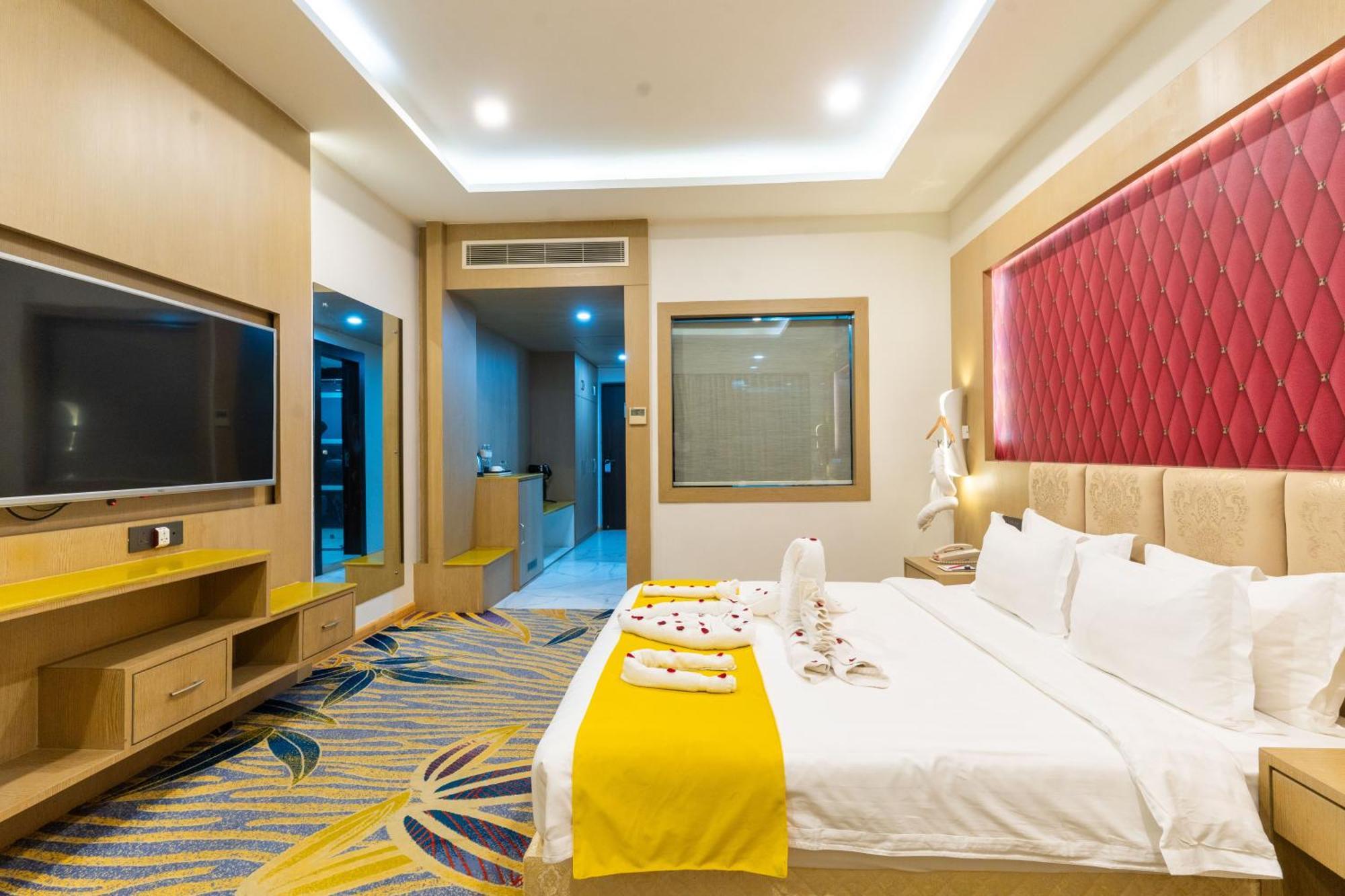 Hotel Mechi Crown Kakarvitta Екстер'єр фото